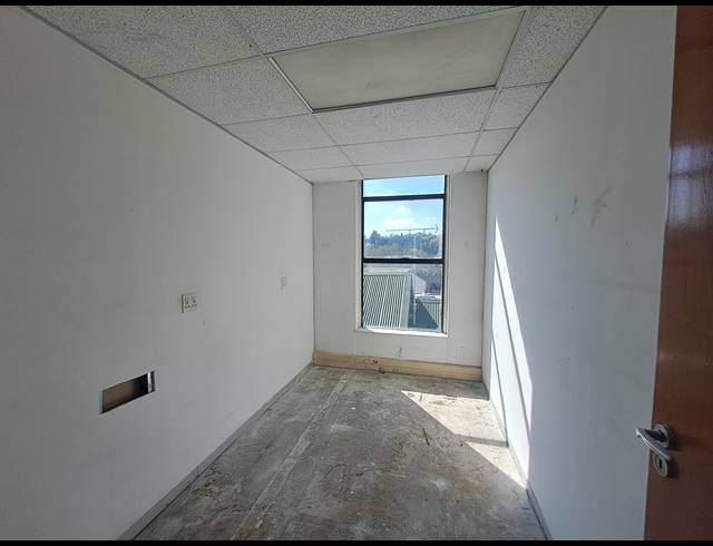 413M² OFFICE TO LET IN CRAIGHALL